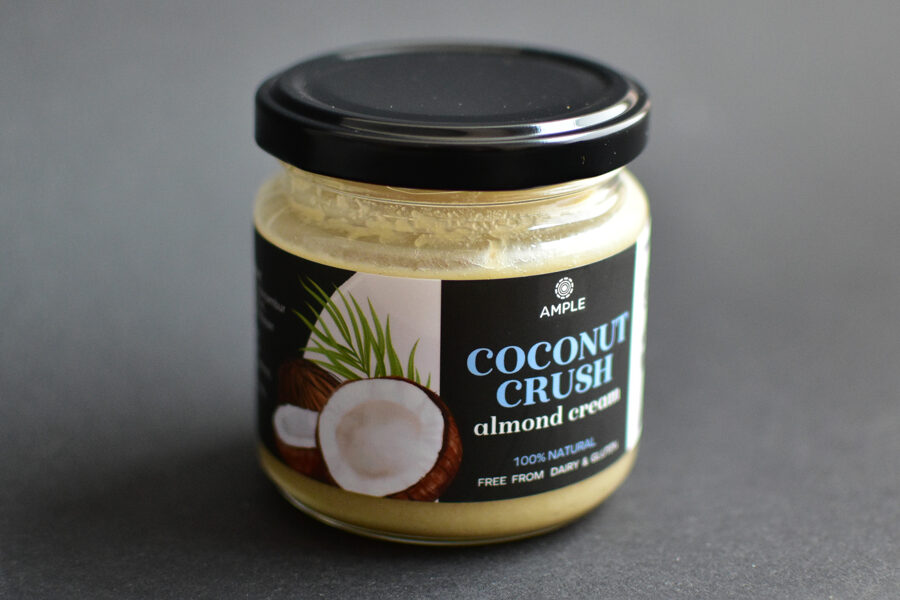 Almond cream with coconut 